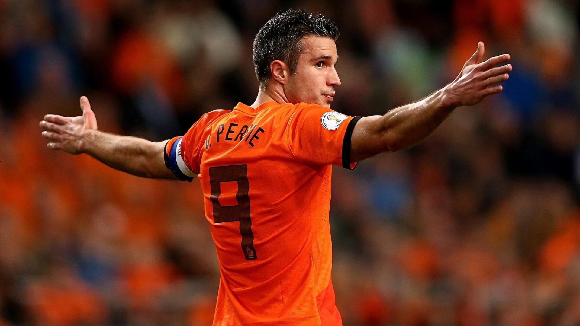 前队友菲尔-琼斯质疑马奎尔传中能力，训练中从未见过这一幕