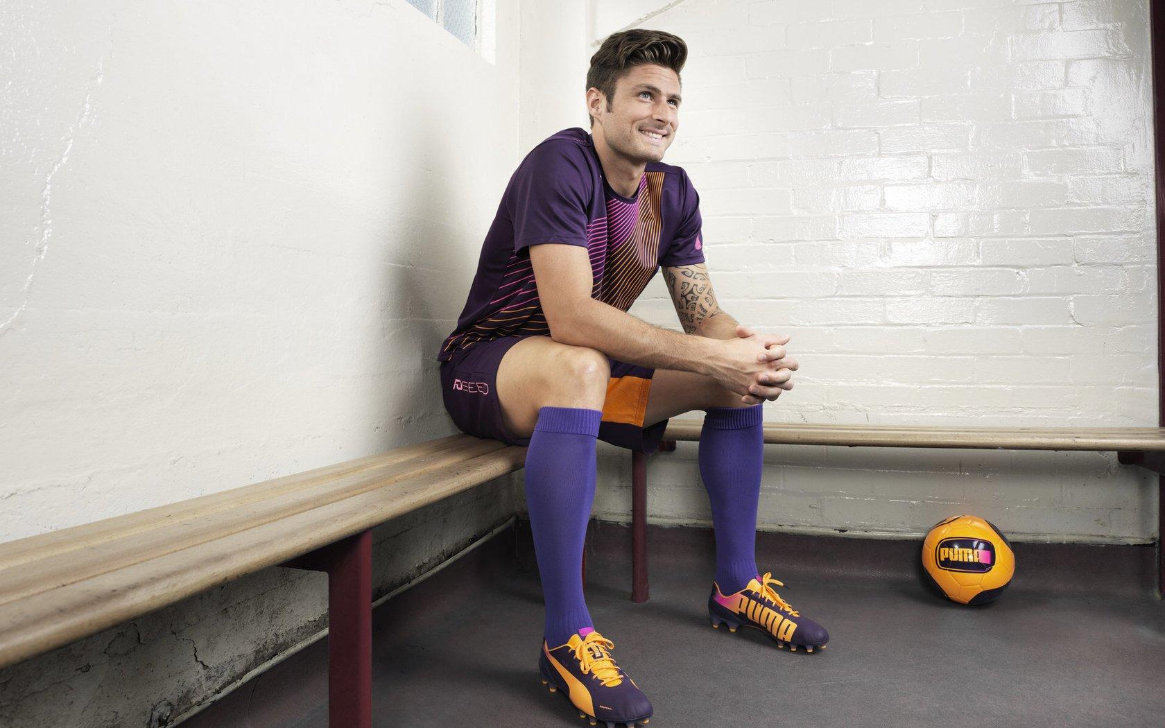 努里曼城首秀闪耀，融入体系如鱼得水，直言目标横扫全冠王