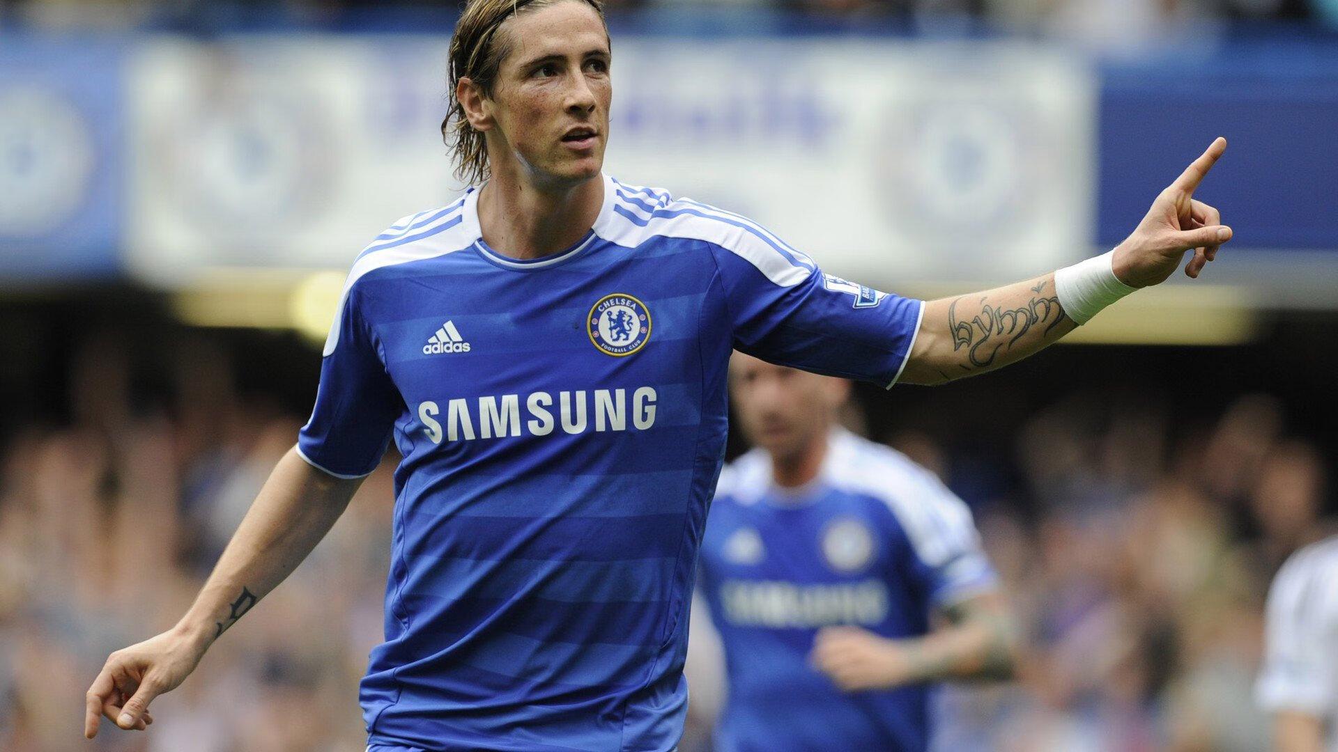 英超豪门引爆中卫争夺战！合同剩1年成关键，热刺领先格伊转会谈判